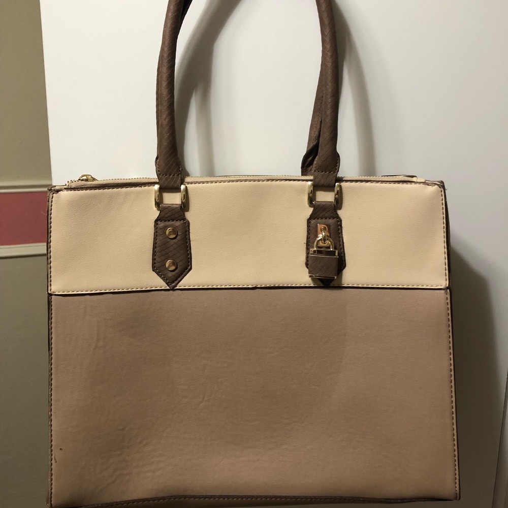 Gently used super cute handbag